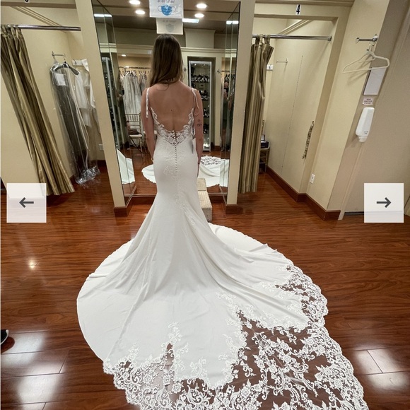 Elegant White Lace Wedding Dress - Picture 3 of 6